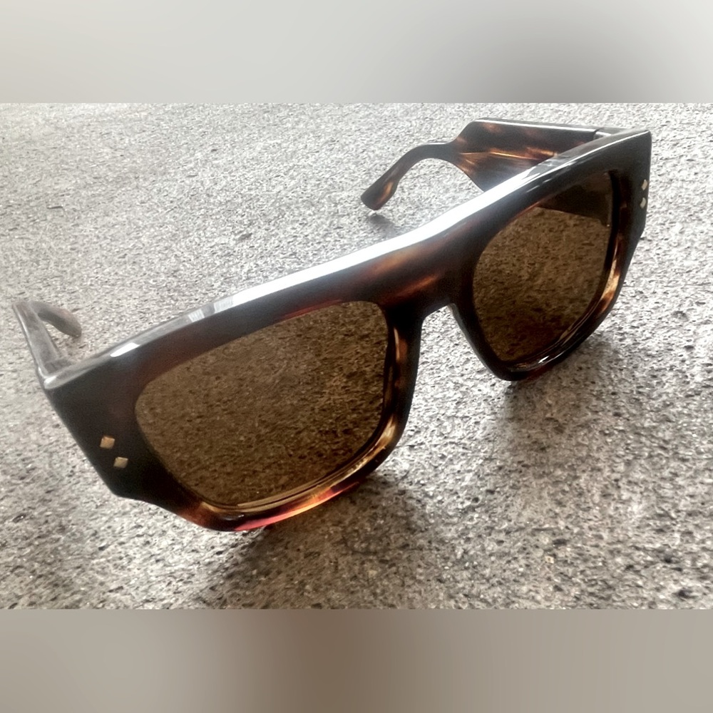Gucci Rectangular Sunglasses
CA$175